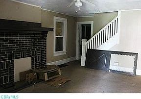 4th image of 708 Bedford Ave