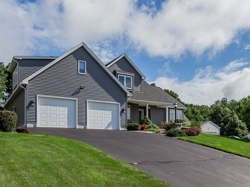 Well Maintained Colonial