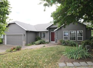 1041 SW Arrowhead Pl, Dundee, OR 97115