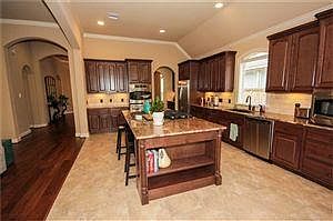 3rd image of 22 N Beech Springs Cir