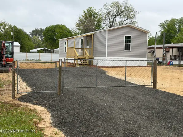 213 MILTON Avenue, Interlachen, FL 32148