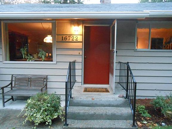 2nd image of 16722 32nd Pl NE