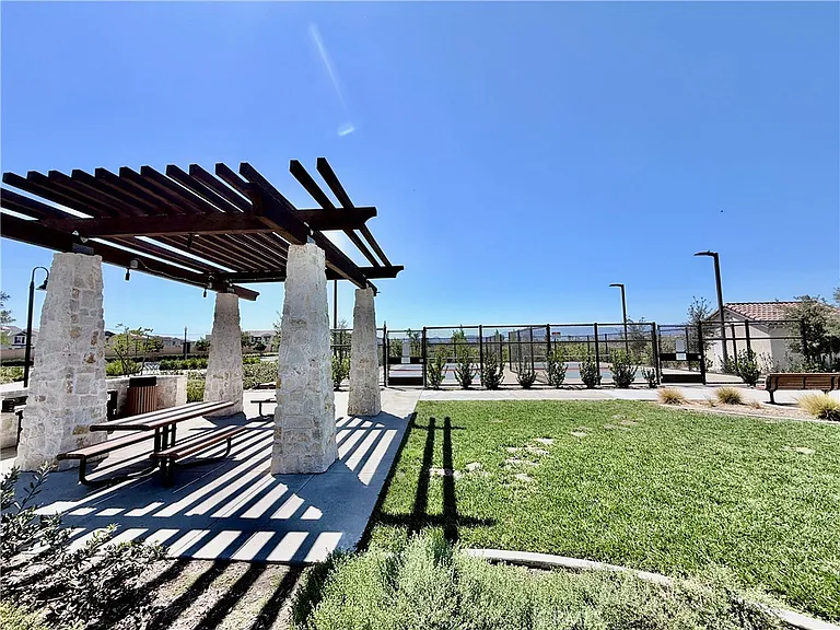 4116 E Coronado Privado — Photo 32