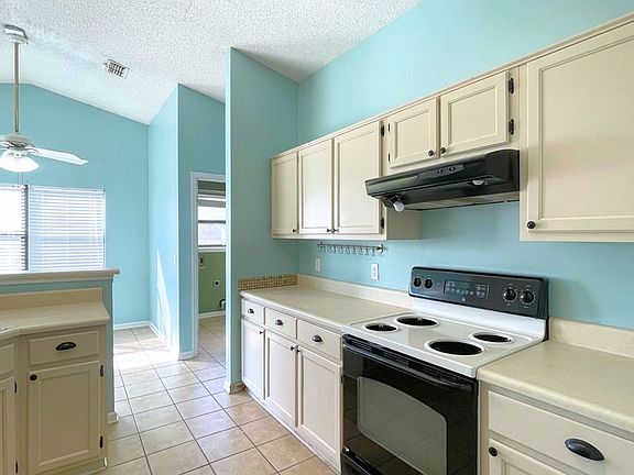 5th image of 314 Briarwood Cir