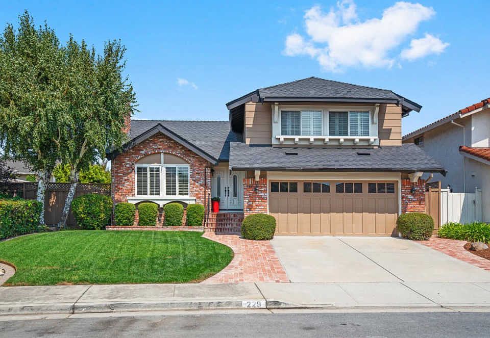 1st image of 229 Woodbridge Cir