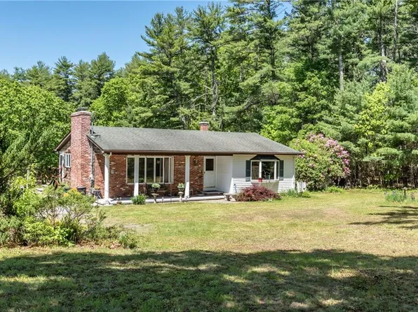 282 Arcadia Rd, Richmond, RI 02832