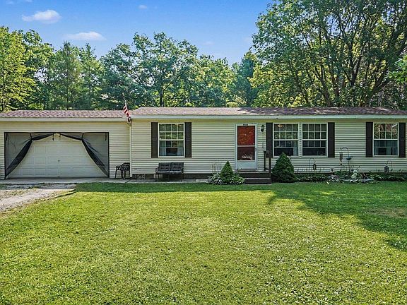 2nd image of 1126 Schemp Rd