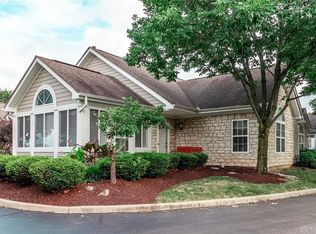10 Edinburgh Village Dr, Dayton, OH 45458
