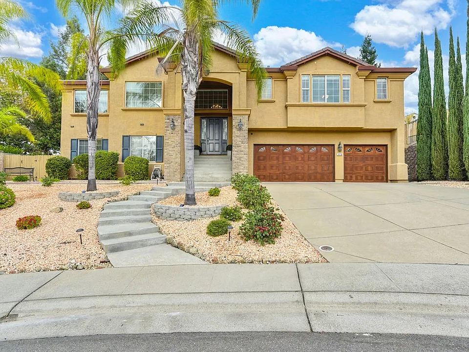 1676 Stronsay Ct