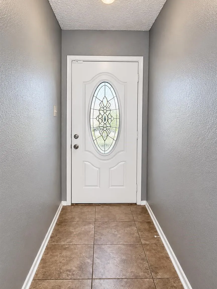 3 bed, 2.0 bath, 1442 sqft, $1,750 — Photo 4
