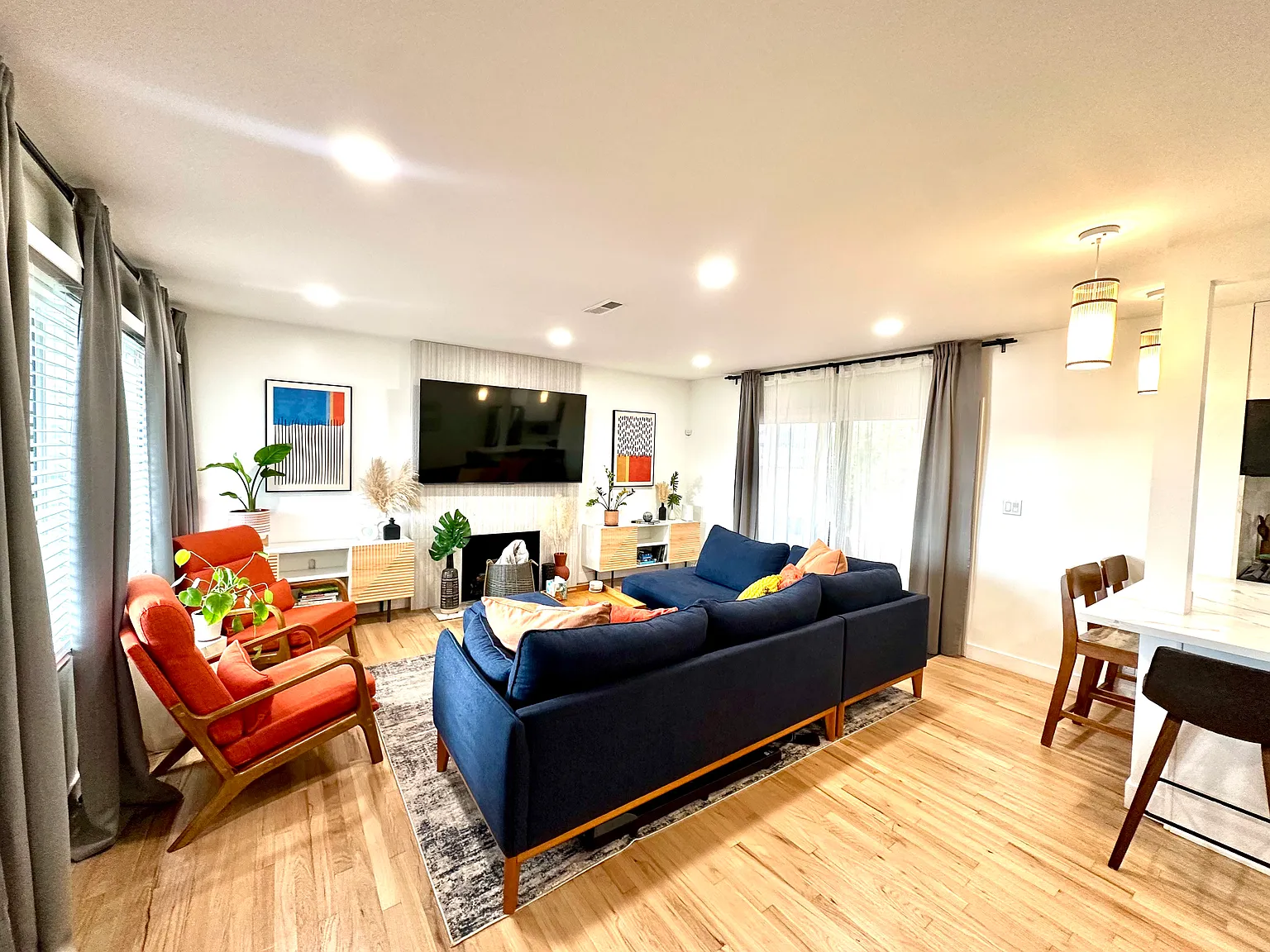 13505 Wilkie Ave — Photo 2