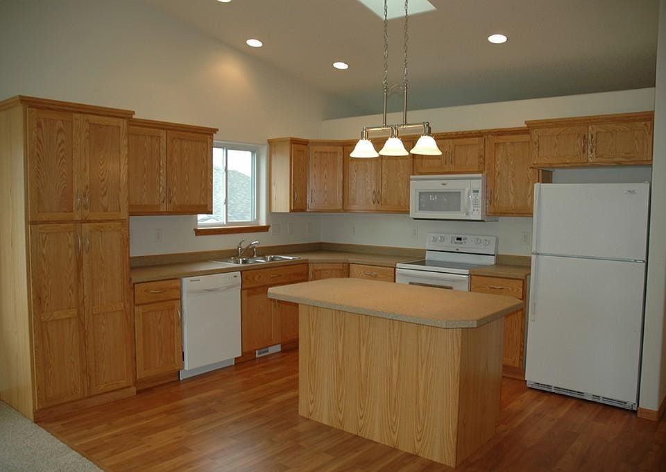 1st image of 1128 37th Ave S
