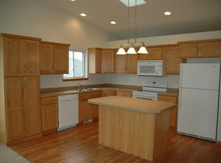 1128 37th Ave S, Moorhead, MN 56560