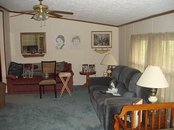 3rd image of 1075 Westwoods Dr