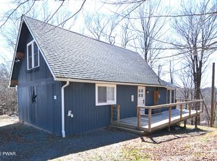 122 Ruffed Grouse Dr, Greentown, PA 18426