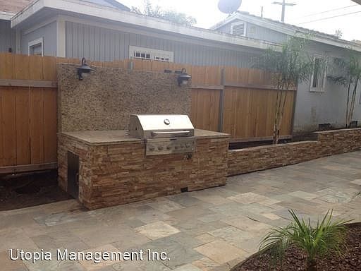 3rd image of 5065 W Point Loma Blvd APT E