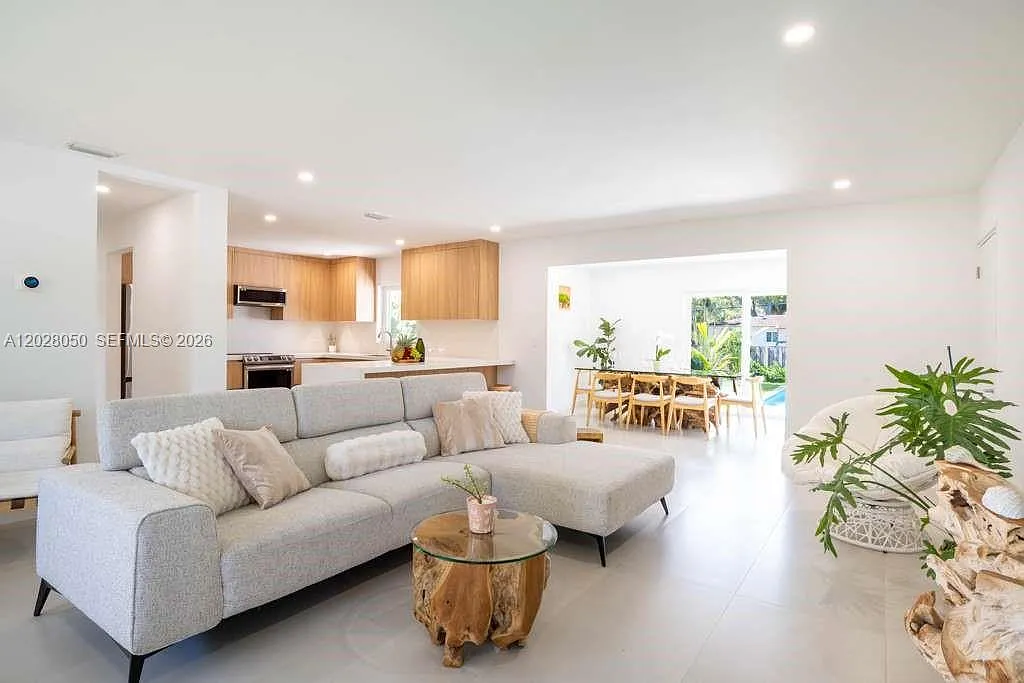 Biscayne Gardens Sec H Pa — Photo 4