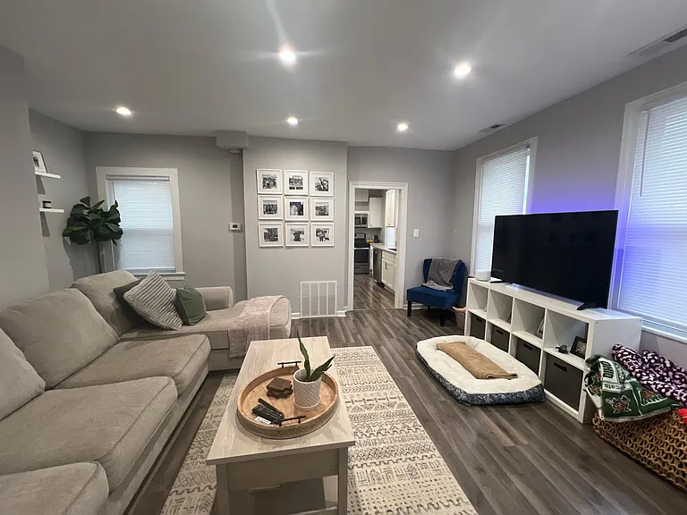 4315 Apple Ave — Photo 2