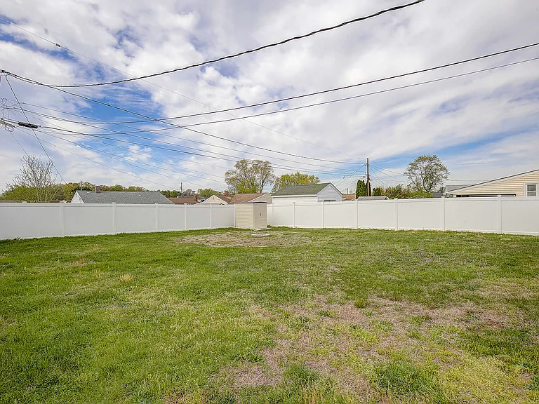 1622 Tieman Dr — Photo 15