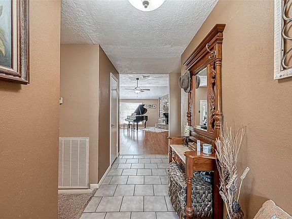4th image of 1235 Summer Park Ln
