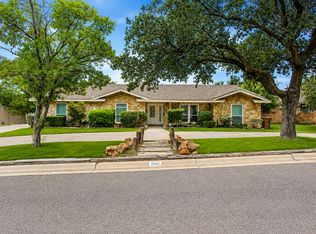 707 Avondale Dr, Big Spring, TX 79720