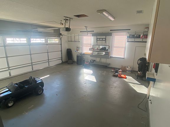 5th image of 160 N Oakland Cir