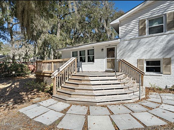 3rd image of 507 Mystic Drive E