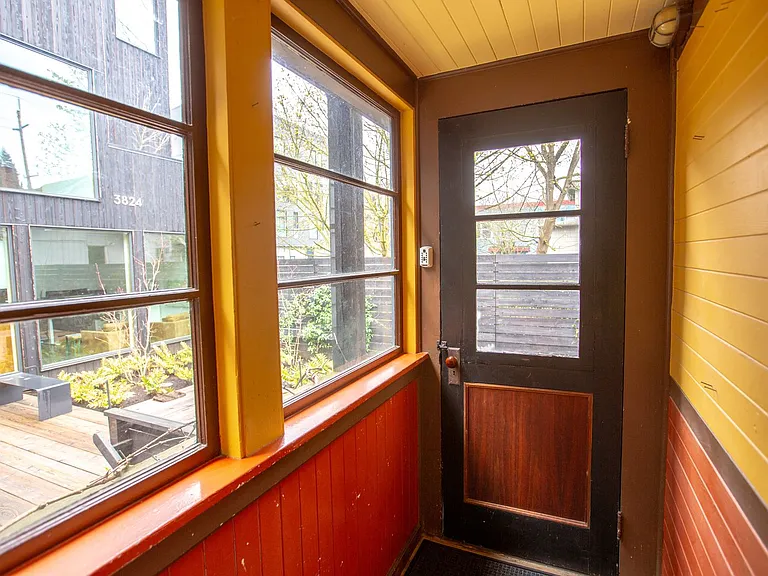 3818 N Vancouver Ave — Photo 32