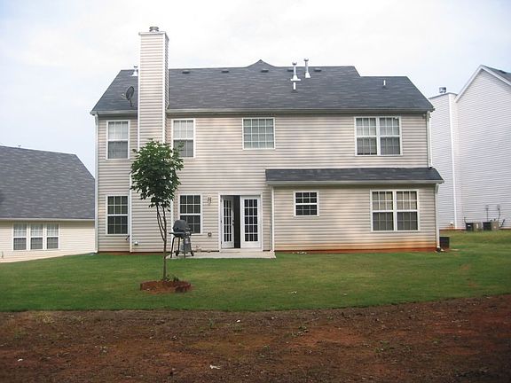 3rd image of 2704 Plennie Ln