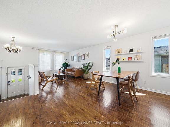 5th image of 12 Ridgeview Ln