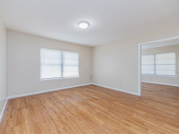 3rd image of 1809 Dena Dr