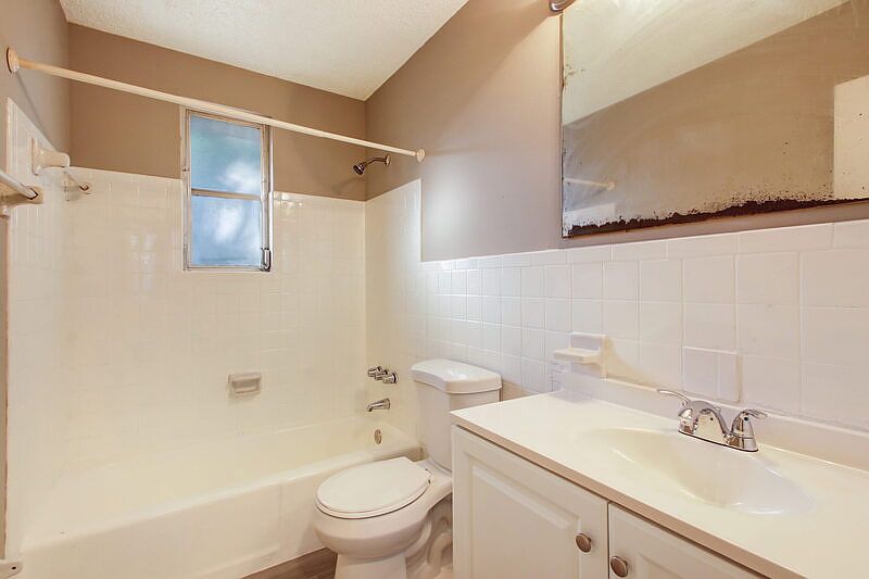 1st image of 1160 Comanche St #1