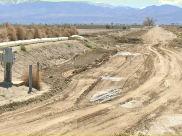 E 80th Street East St, Lancaster, CA 93535