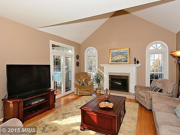 2nd image of 9305 Meadow Crossing Way