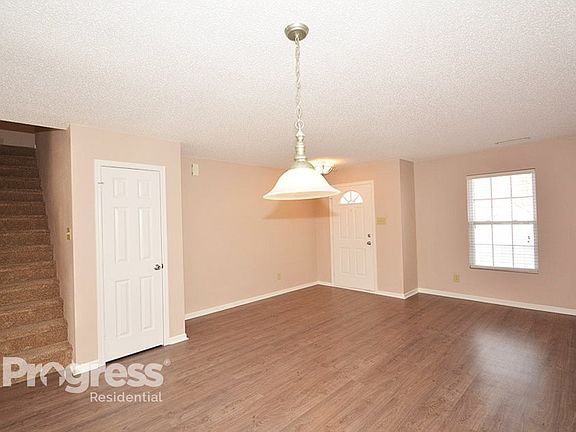 5th image of 15274 Clear St