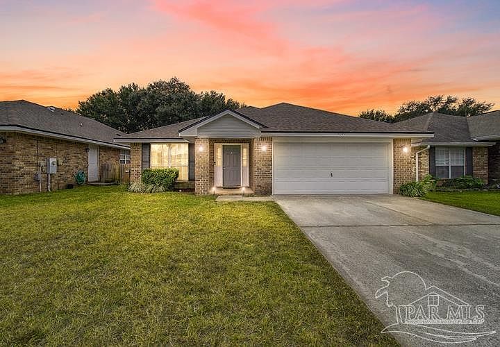 1st image of 5049 Cocoa Dr