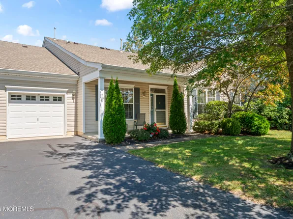 4 Silverside Road, Lakewood, NJ 08701