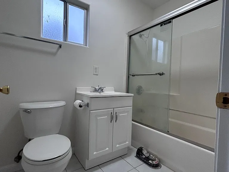 3749 N Charlotte Ave — Photo 6