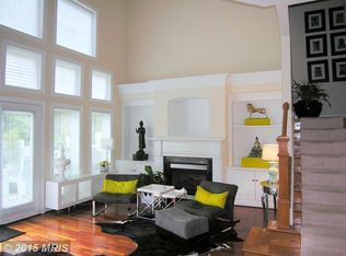 2028 Beacon Heights Dr, Reston, VA 20191