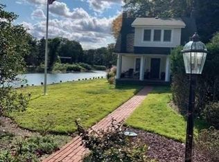 6 Mill Creek Rd, Stony Brook, NY 11790