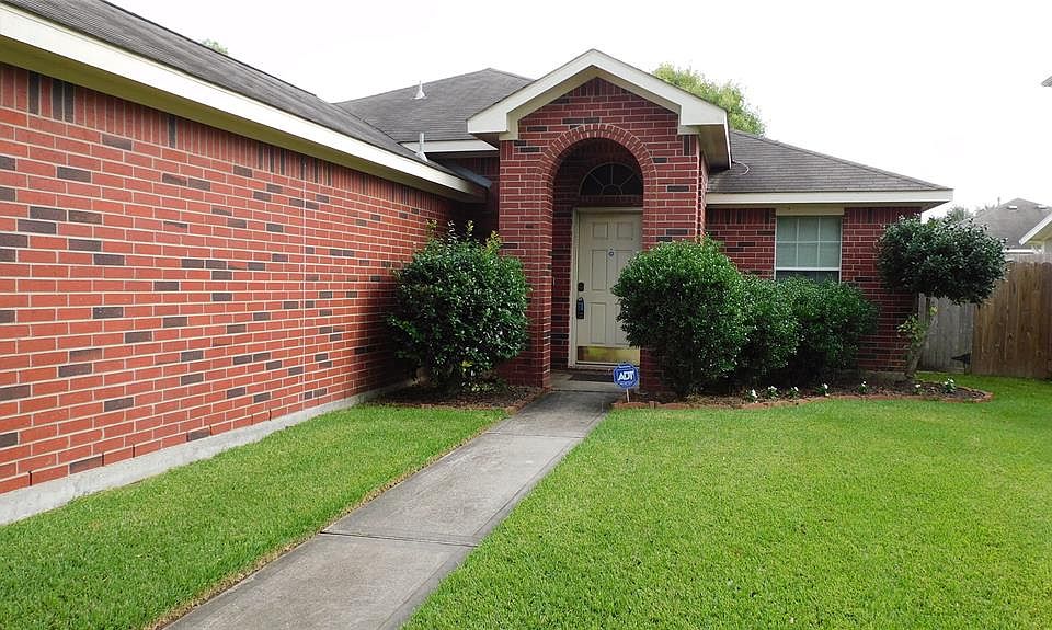 1st image of 7810 Leaning Oak Dr