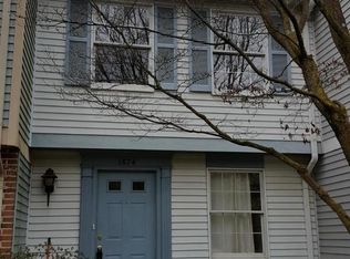 1674 Harvest Green Ct, Reston, VA 20194