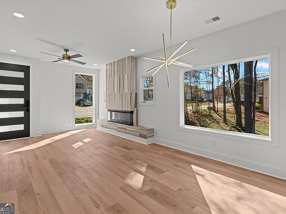 4th image of 752 Crystal Bay Rd