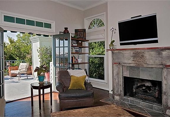 2nd image of 4142 Herschel Ave APT 105