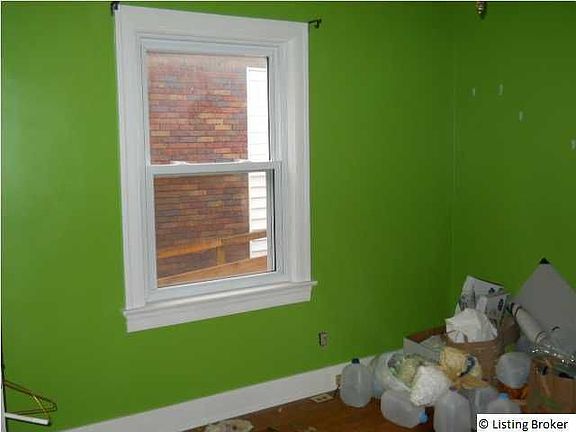 5th image of 2423 Emil Ave