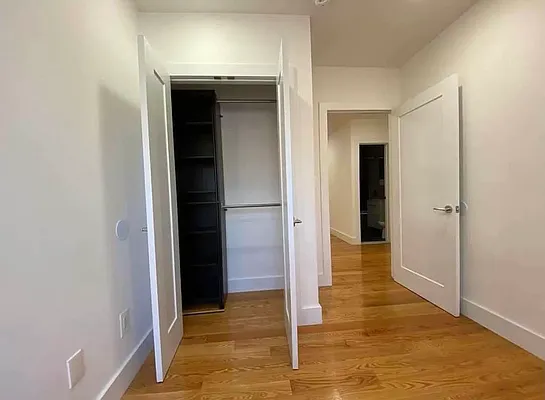 Rented by EastMount Realty LLC | media 25