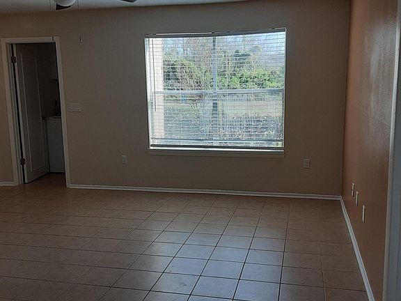 5th image of 633 Buoy Ln Unit 106