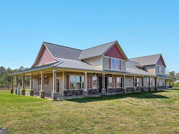 5th image of 15 Lauren Ln NE