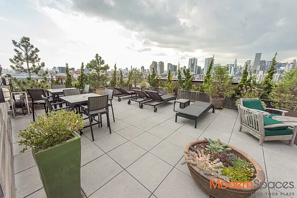 Sold by Modern Spaces | media 20