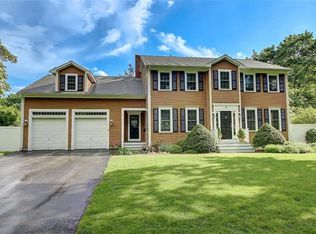 3 Massachusetts Ave, Barrington, RI 02806